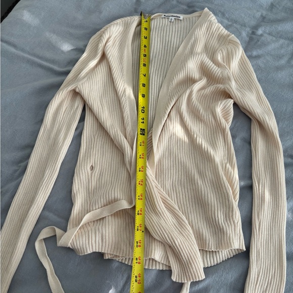 Reformation Wrap Sweater Size XS, Tencel/Linen Lightweight, Cream, EUC - Picture 14 of 16